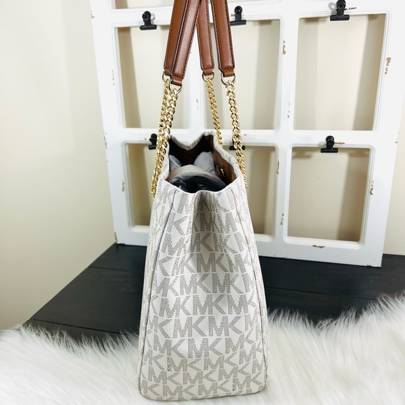 Michael Kors Brynn Large Chain Shoulder Tote - Picture 4 of 12